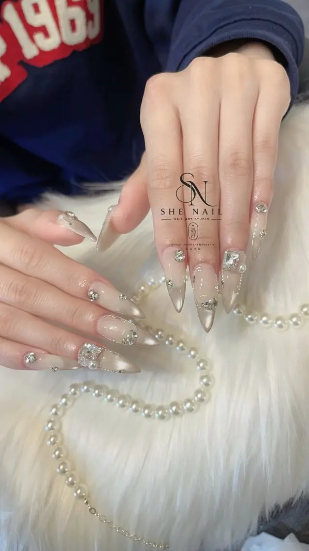 ネイル アートネイル ガーリー 韓国ネイル ロングネイル 持ち込み ハンドネイル 博多 SHE Nailのネイルデザイン