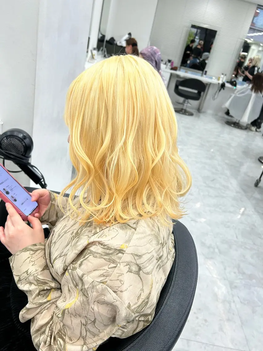 ミディアム カラー Kawahara WATARUのヘアスタイル