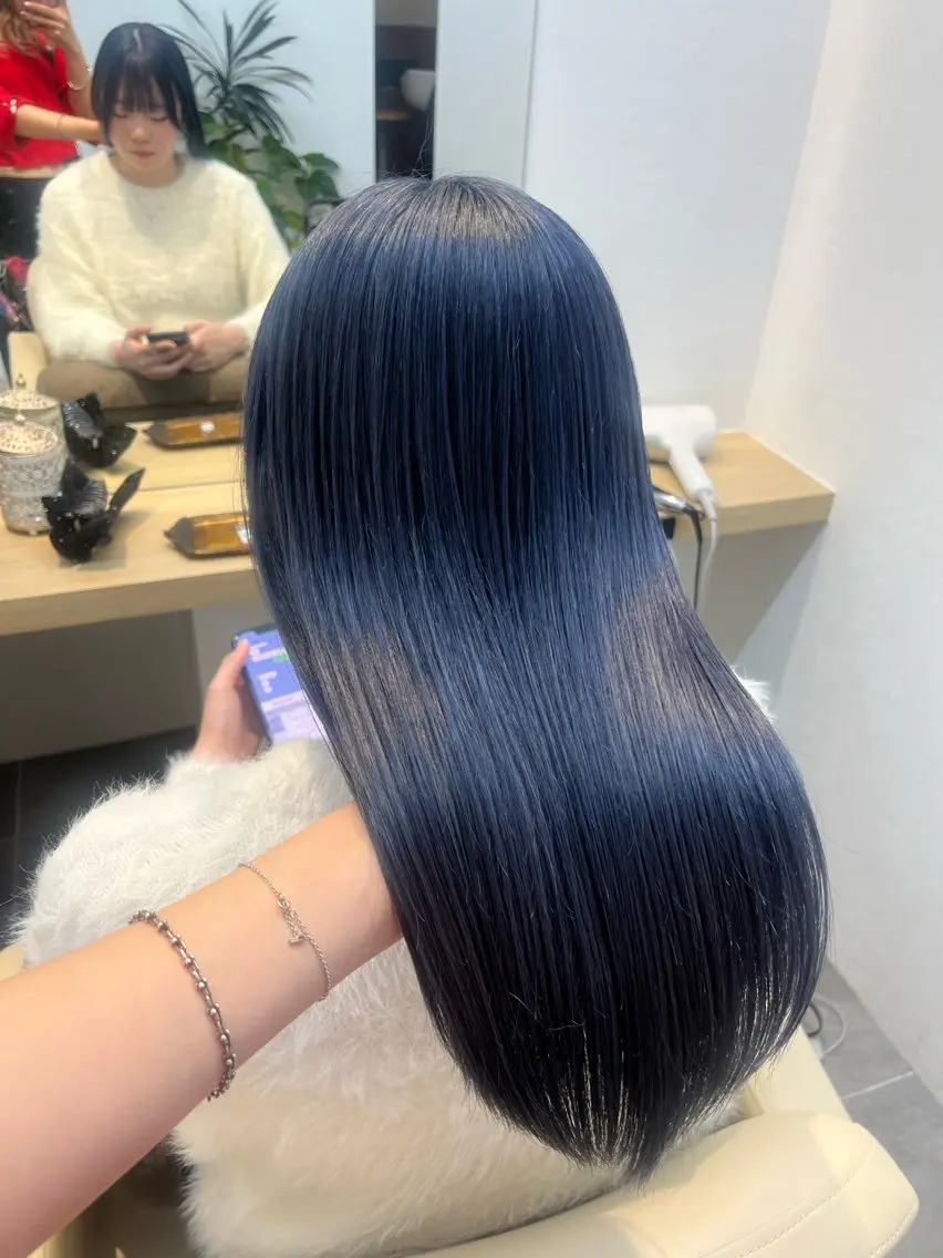 セミロング カラー 柔らかい艶暖色 レイヤー🫧姫汝のヘアスタイル