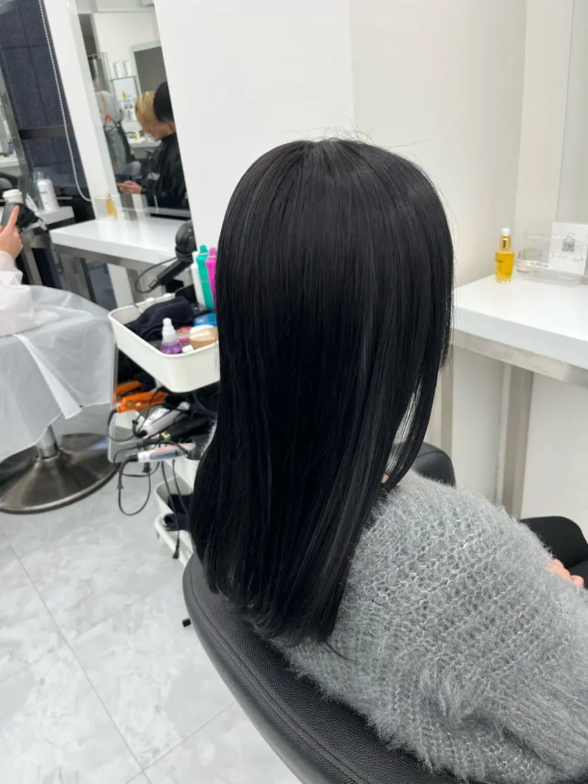 セミロング カラー Zina熊本🫧 Kurehaのヘアスタイル