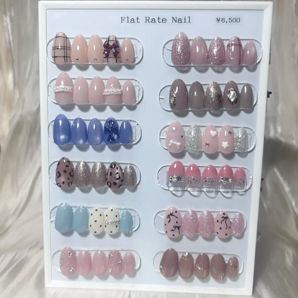 ネイル ハンドネイル nailroom DIASOMNIAのネイルデザイン