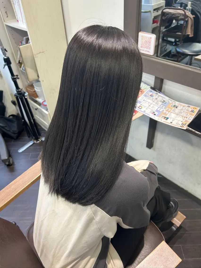 セミロング ヘアカラー 渡部 まひろのヘアスタイル