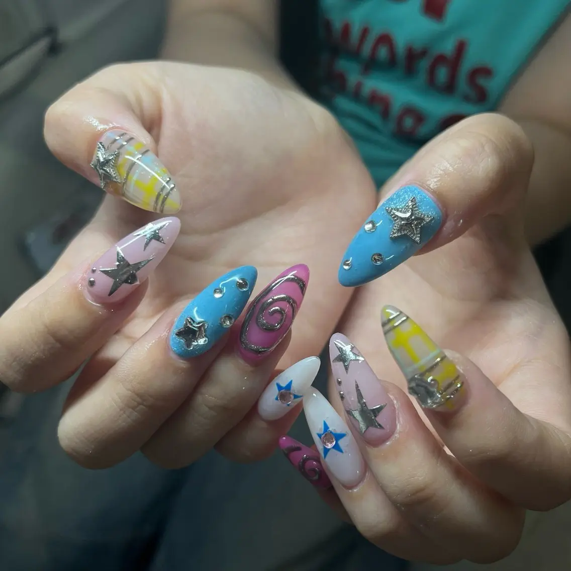 ネイル ハンドネイル IROHA nail Ami🐊🎀のネイルデザイン