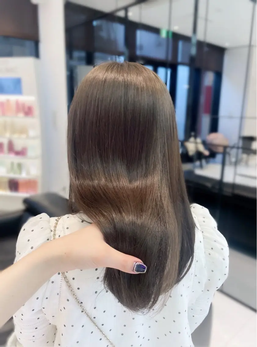 セミロング カラー ベージュカラー 透明感カラー オリーブベージュ 【韓国❤️海外ヘア】 AYAKAのヘアスタイル