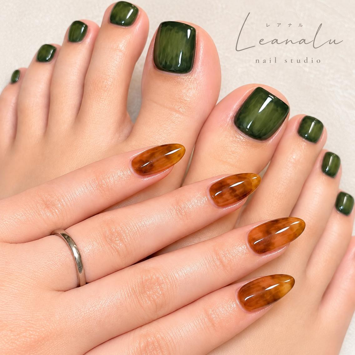 ネイル べっ甲ネイル フットネイル ワンカラーネイル 🤍Leanalu nail 川崎店のネイルデザイン