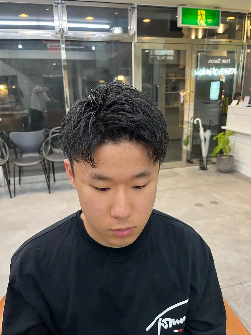 メンズ フェザーパーマメンズ ピンパーマ京都駅前のヘアスタイル