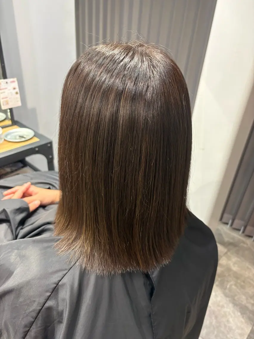 ミディアム アッシュ アッシュグレー アッシュグレージュ 縮毛矯正 小倉/髪質改善 やのあいのヘアスタイル