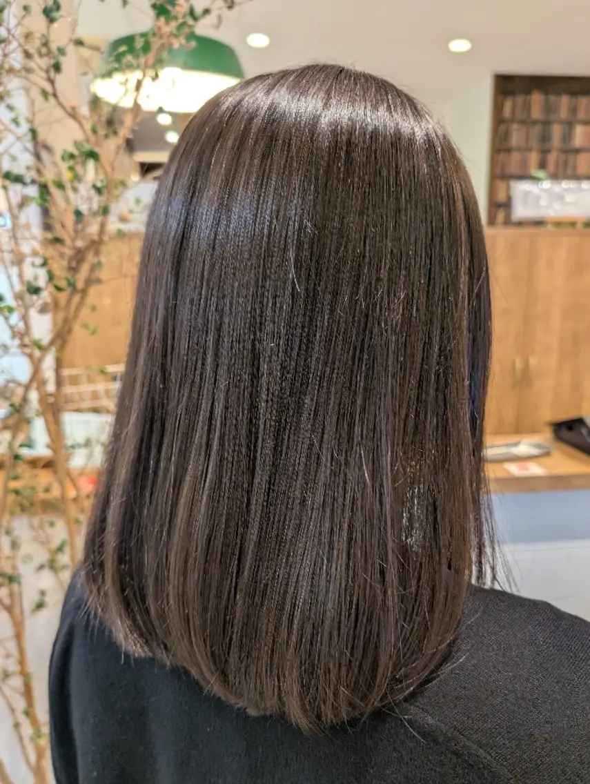 カラー 西 亜佑奈のヘアスタイル