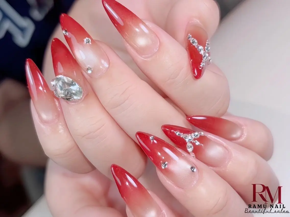 ネイル キラキラネイル マグネットネイル ミラーネイル ピンク ワンホンネイル ハンドネイル RAMU Nail 恵比寿店のネイルデザイン