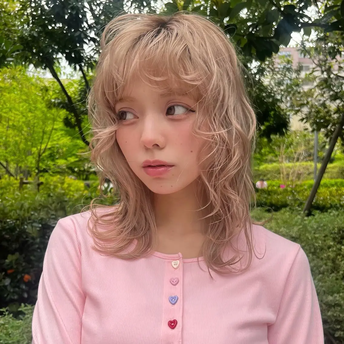 ミディアム カラー 柔らかい艶暖色 レイヤー🫧姫汝のヘアスタイル