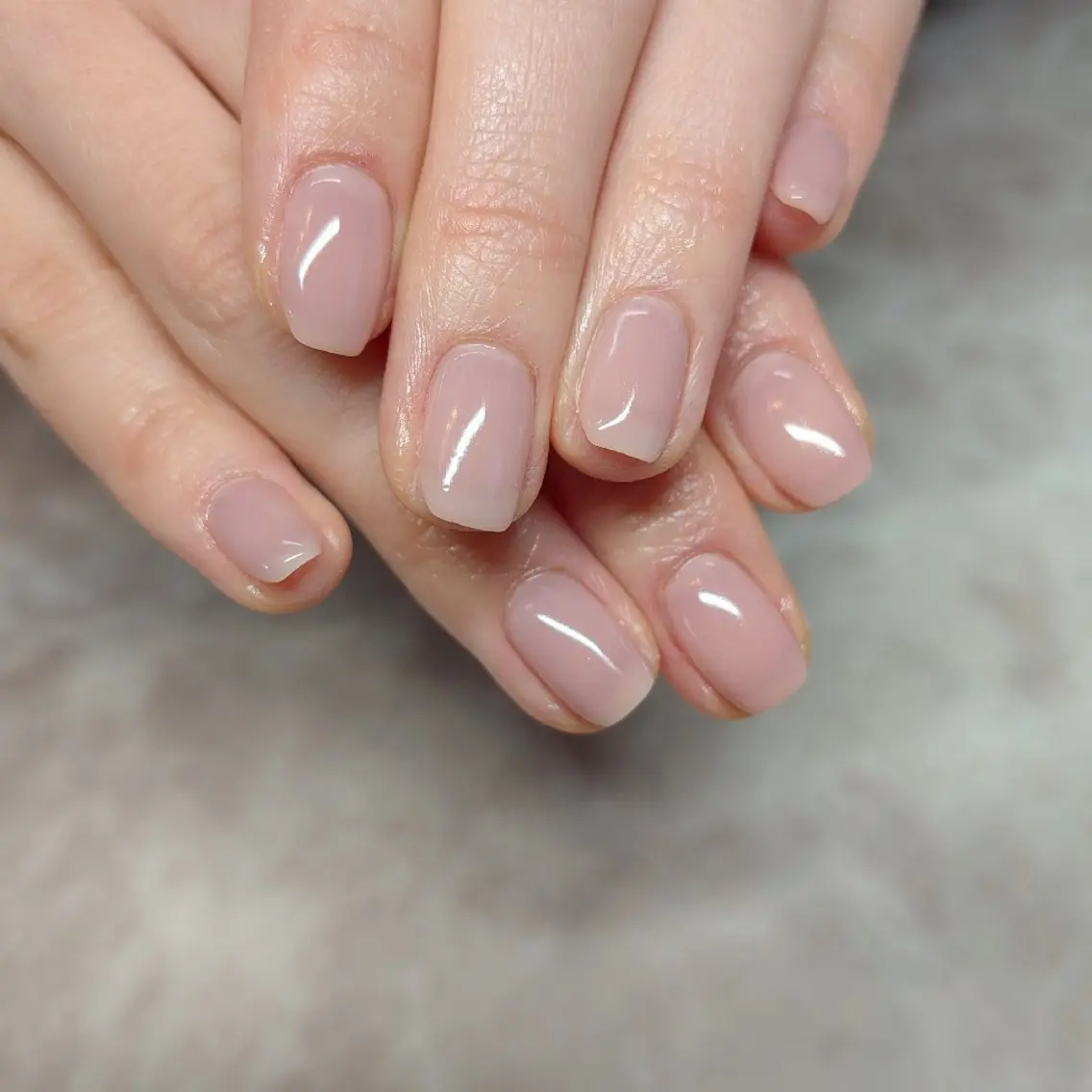 ネイル オフィスネイル ピンク シンプルネイル ハンドネイル Shanti🩵 NARITAのネイルデザイン
