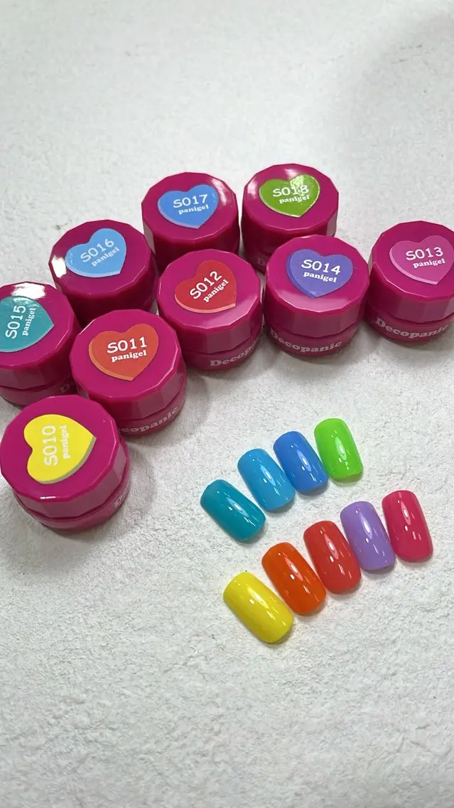 ネイル ジェルネイル ワンカラーネイル 夏ネイル ハンドネイル フットネイル Para Sol nail　Maoのネイルデザイン