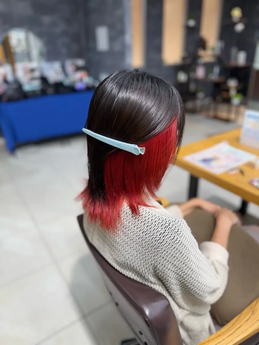 ✨インナーカラー(ケアブリーチ)+全体カラー+Aujuaトリートメントの写真