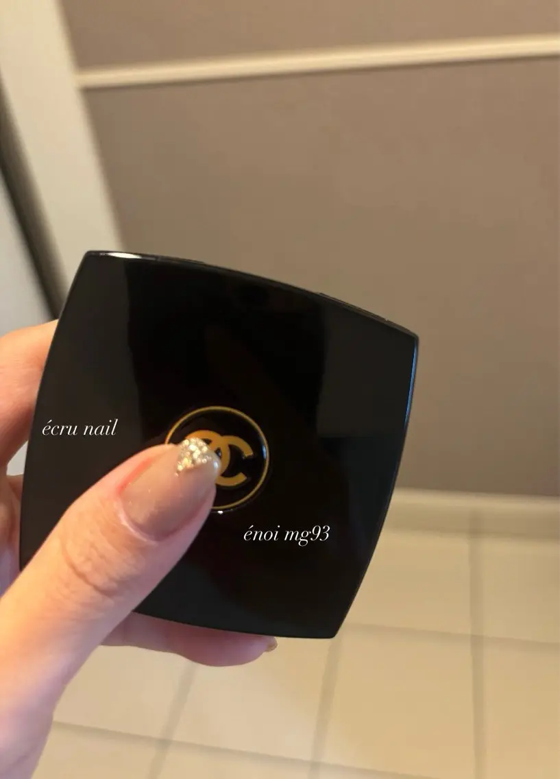 ネイル écru nailのネイルデザイン