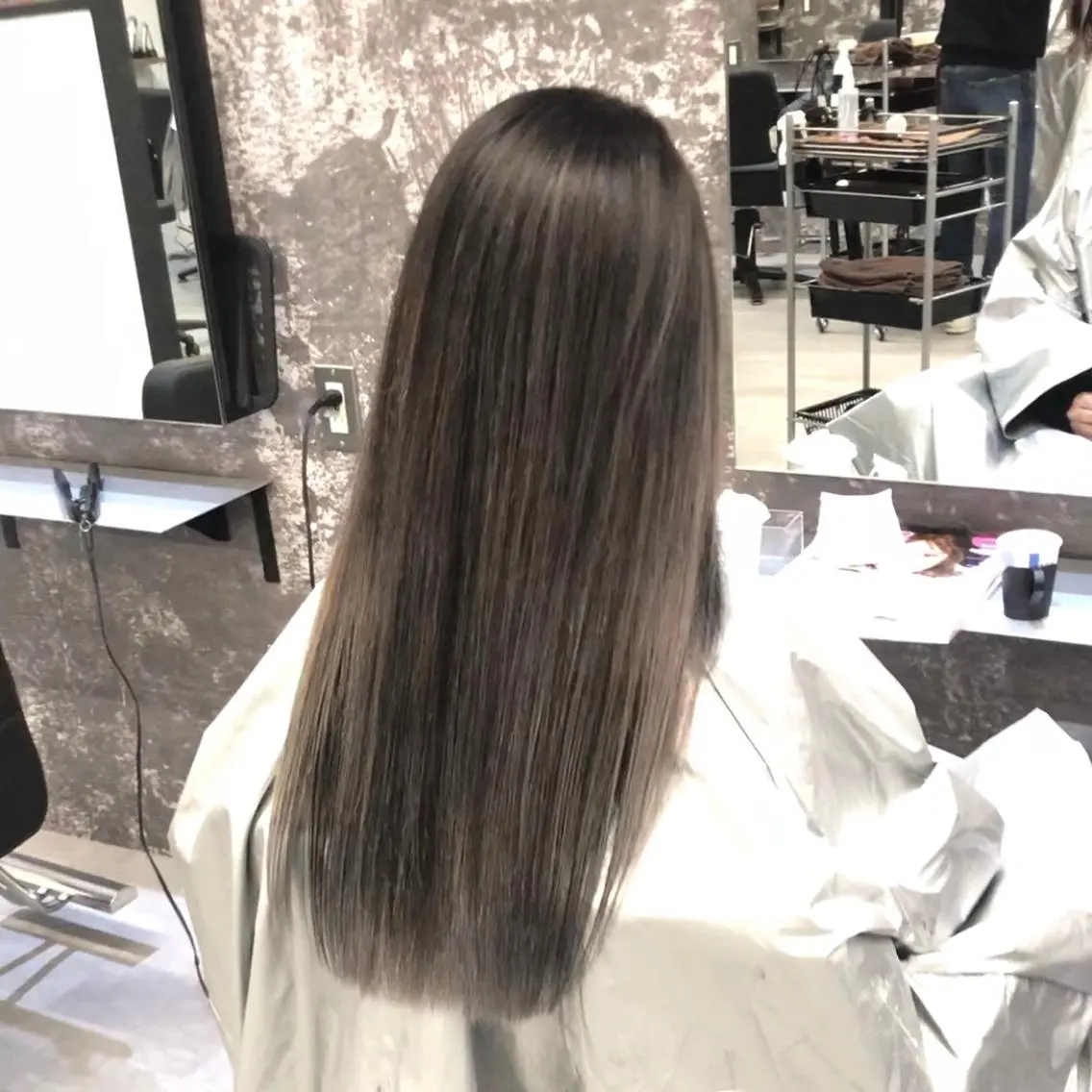 ロング カラー ショートボブ シールエクステ バレイヤージュ ブリーチ デザインカラー アンドウ ユウ/ レイヤーカット/韓国のヘアスタイル