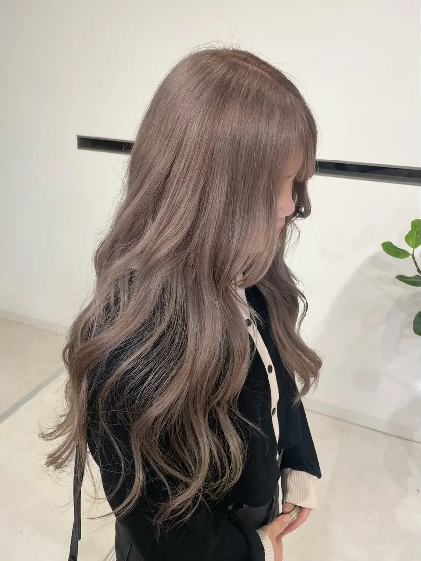 カラー amoretto kiraのヘアスタイル