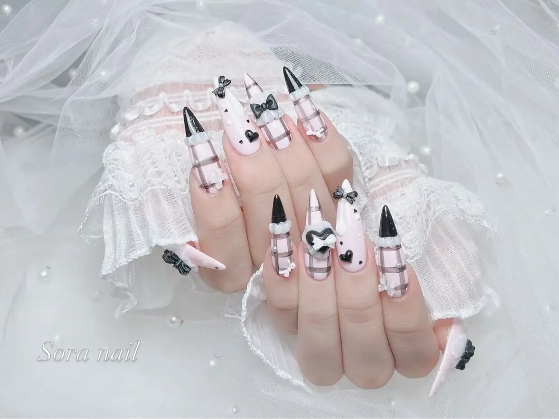 ネイル チークネイル 長さ出し フレンチネイル ジェルネイル ガーリー Sora Nail Studioのネイルデザイン