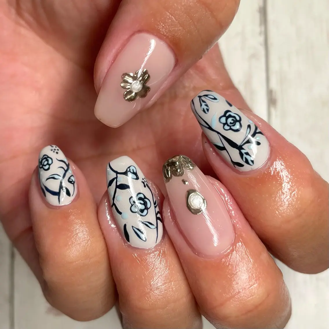 ネイル ハンドネイル Natsumi 𓂃𓈒𓏸𓍯のネイルデザイン