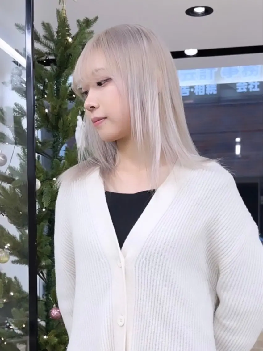 ミディアム 【韓国×ハイトーン】 🇰🇷SOGO🩶のヘアスタイル