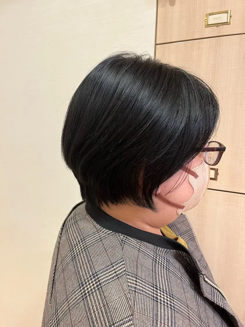 ショート カラー ウルフカット Ha naのヘアスタイル
