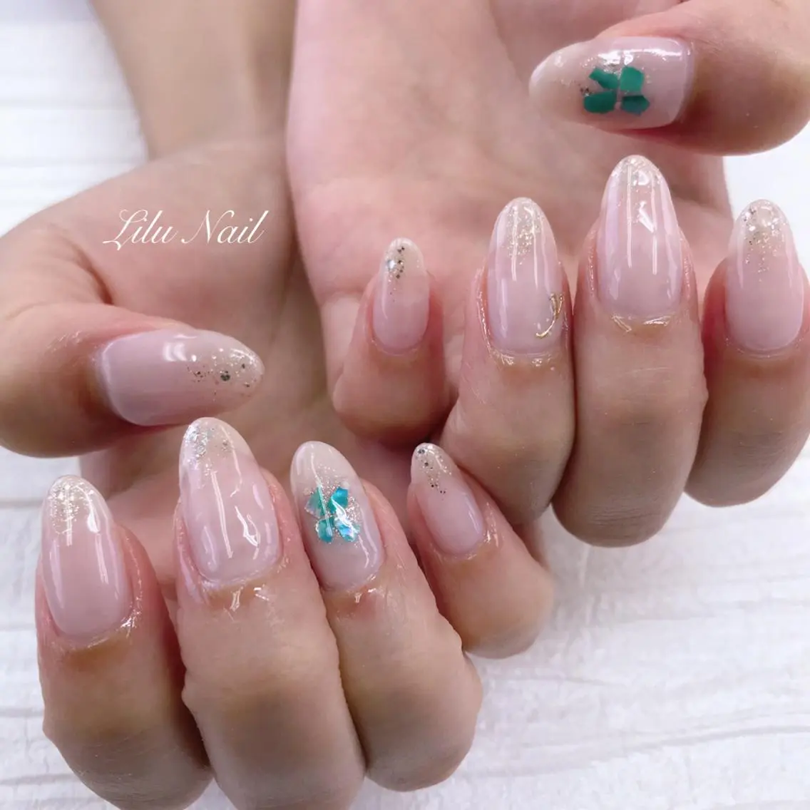 ネイル シンプルネイル モチの良さ◉ フィルインネイル♡のネイルデザイン