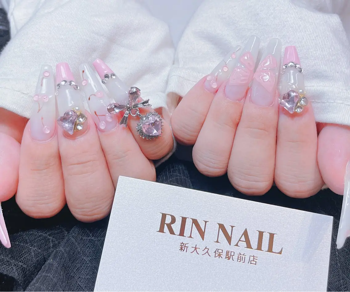 ネイル フレンチネイル ジェルネイル 韓国ネイル マグネットネイル ネイルチップ Rin Nail 新大久保店のネイルデザイン