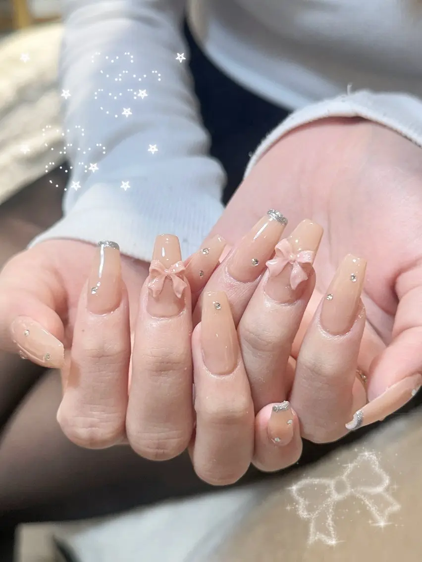 ネイル チークネイル 長さ出し フレンチネイル ガーリー 韓国ネイル ハンドネイル Sun Nail 池袋のエステ・リラクイメージ