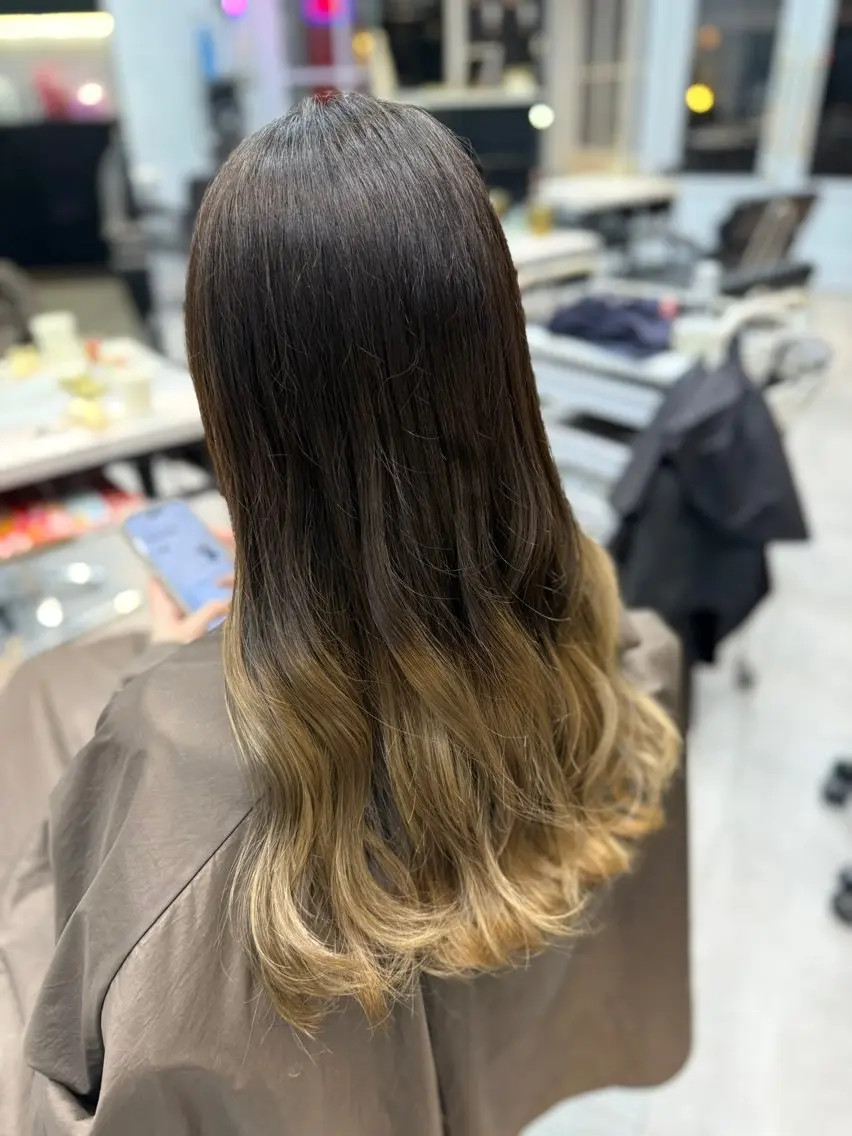 ロング カラー カット ヘアカラー トリートメント Nene 🪽🤍推しカラーのヘアスタイル