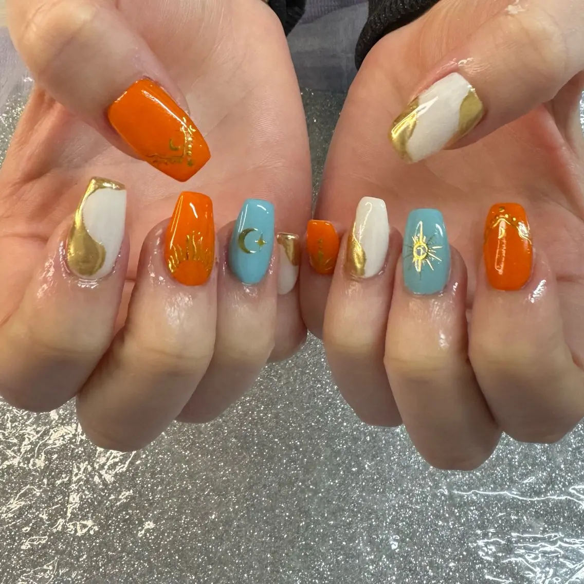 ネイル ハンドネイル VIERU 🌈🎀💖のネイルデザイン