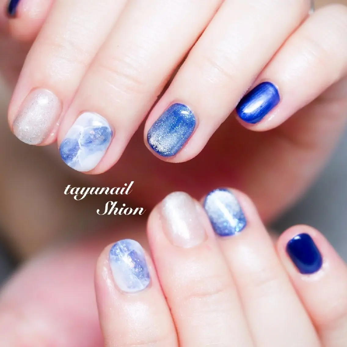 ネイル アートネイル ブルー ジェルネイル キラキラネイル ネイビー ネイルサロン 【たゆnail】のネイルデザイン