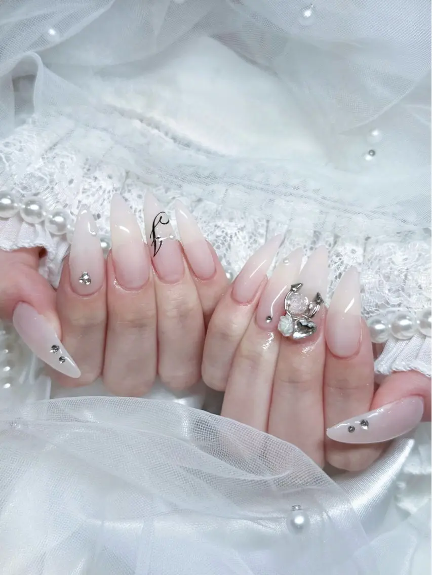 🎀ワンカラーorラメグラデーション🎀【オフ・ケア込み】の写真
