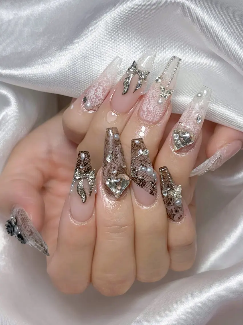 ネイル ハンドネイル LEELA NAIL STUDIOのネイルデザイン