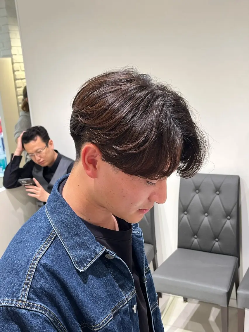 ショート カラー パーマ メンズ カット 【シャドウパーマ センターパート】義心のヘアスタイル