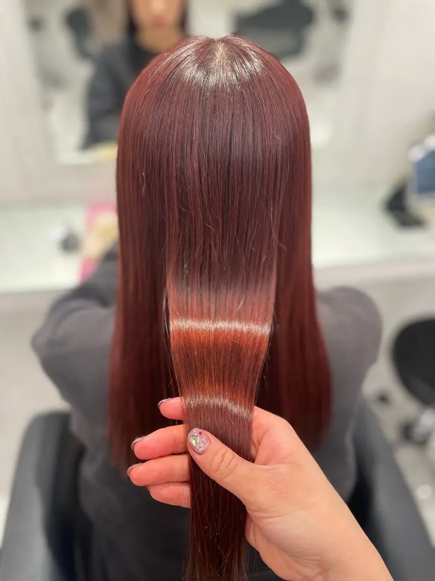 セミロング カラー ヘアカラー トリートメント トレンド暖色ヘア🍒 miu🍒のヘアスタイル