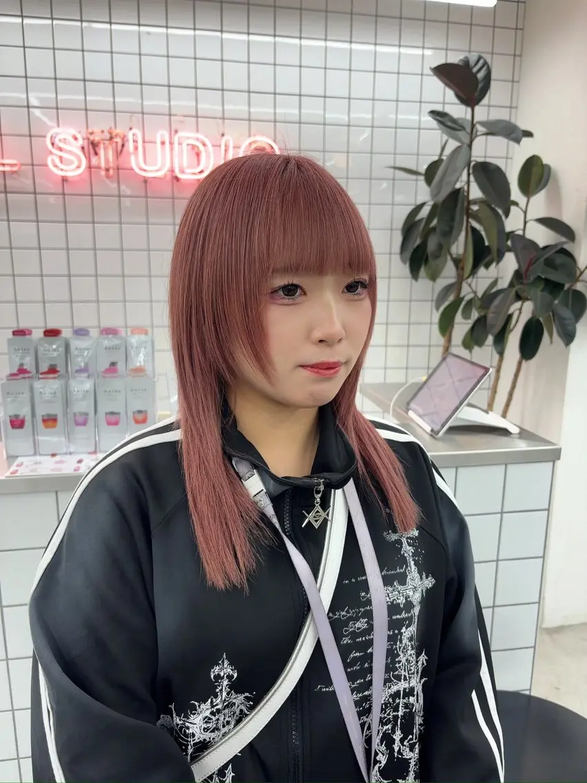 セミロング カラー ベージュカラー ブリーチ 透明感カラー デザインカラー ダブルカラー カット ヘアカラー トリートメント 🫧‪Ameri🫧 Emma ecoleのヘアスタイル