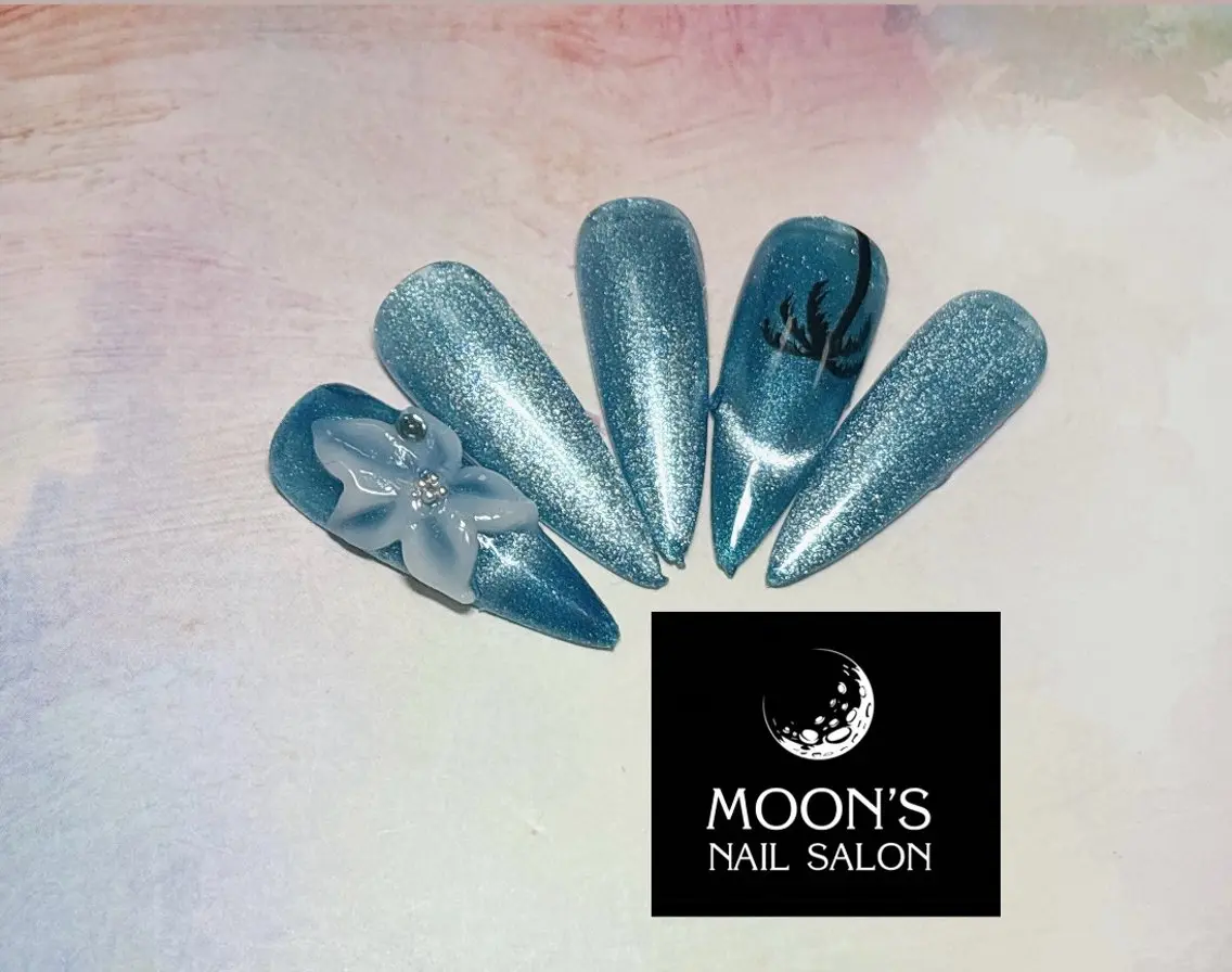 ネイル shoko🌙 Moonsのネイルデザイン