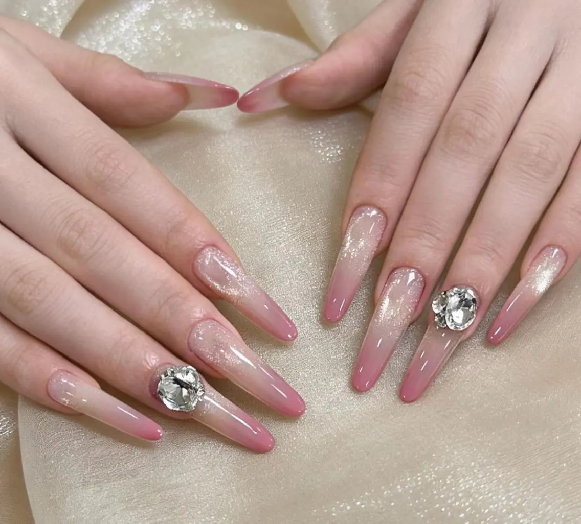 ネイル ハンドネイル ハンドケア 🍑 momo_nailのネイルデザイン