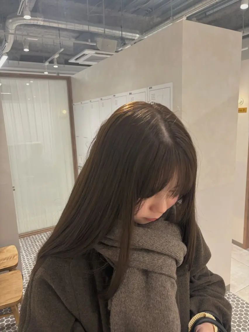 ミディアム カラー 砂原 ひよりのヘアスタイル