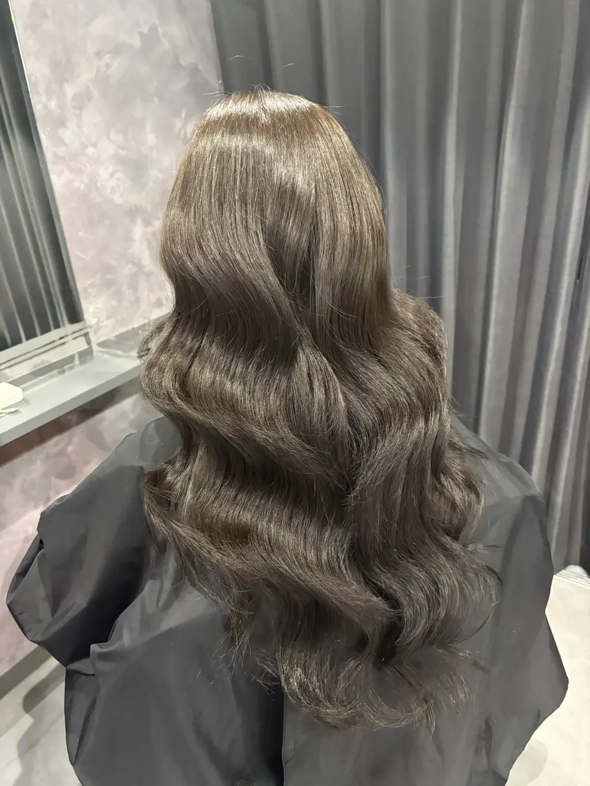 ロング カット ヘアカラー トリートメント nameless miichiのヘアスタイル