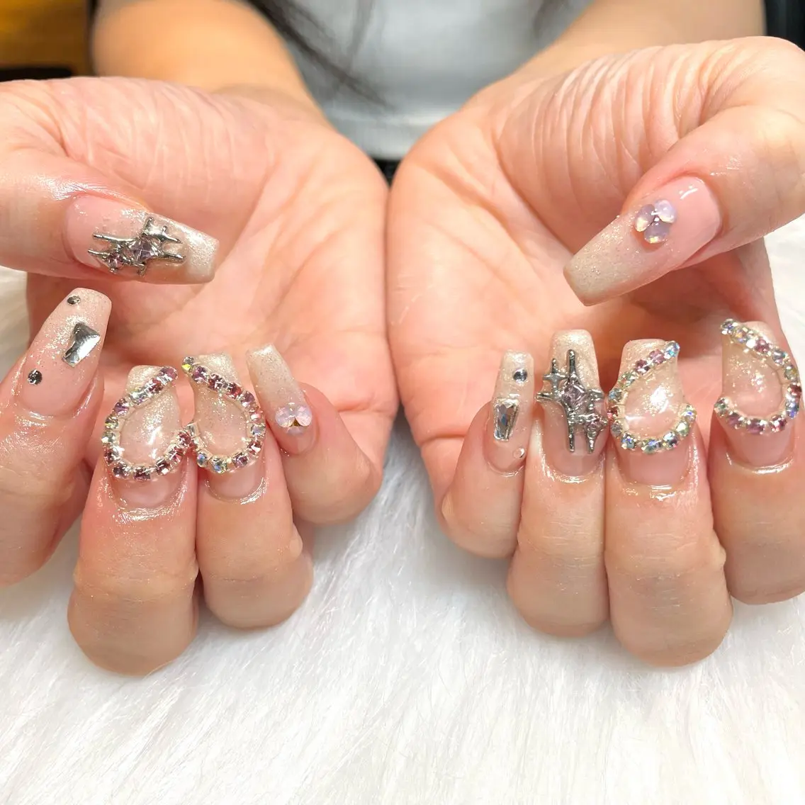 ネイル ハンドネイル Nail ヌシん家 AKANEのネイルデザイン