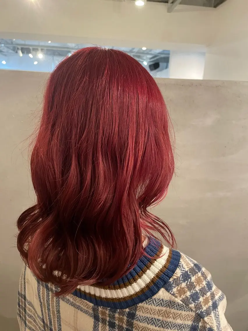 カラー ブリーチ レッドカラー 宮原 愛果のヘアスタイル