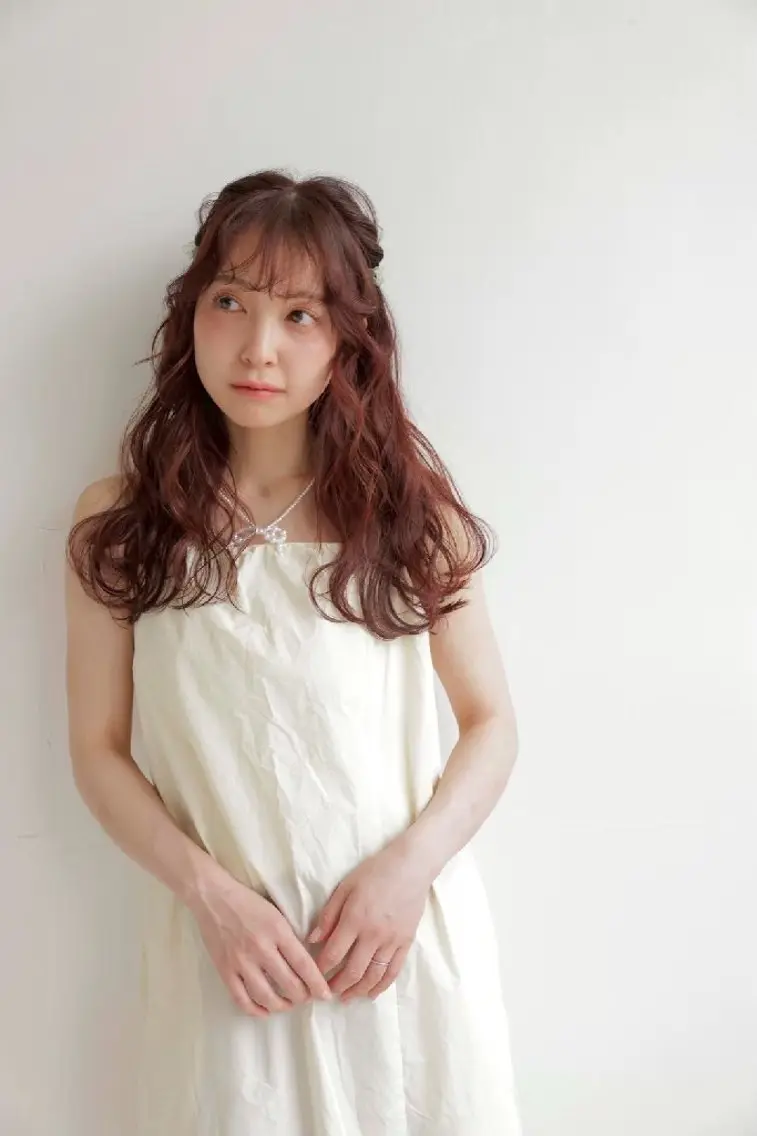 カラー 束感まつぱ🫧 なつき🫧のヘアスタイル