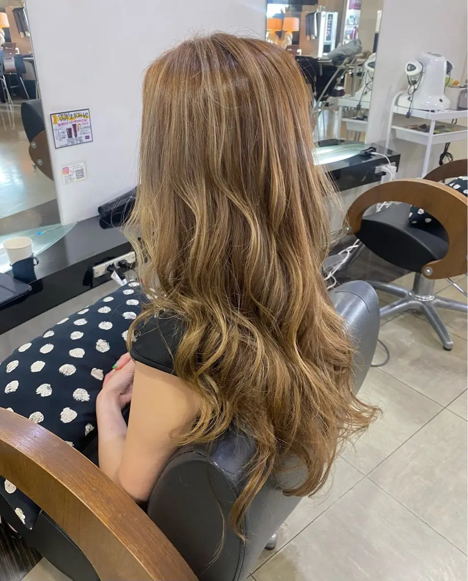 ロング カラー ヘアアレンジ ハイライトカラー ハイライト 烏山 達也のヘアスタイル