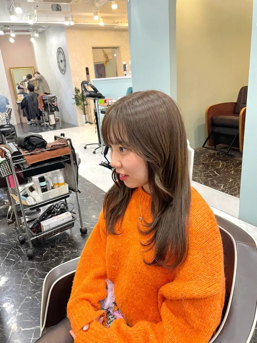 セミロング カット ヘアカラー 亀川蓮 Agu hairのヘアスタイル