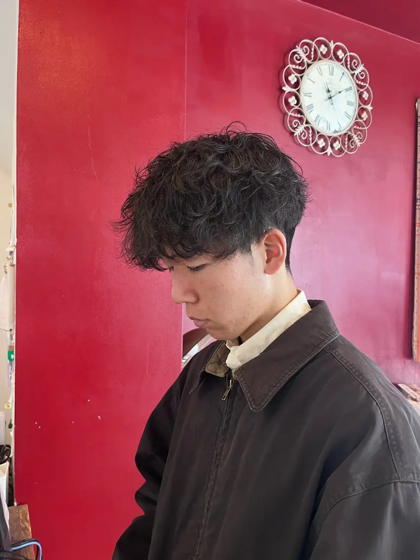 ショート パーマ メンズ メンズパーマ カット パーマ トイ ハルトのヘアスタイル
