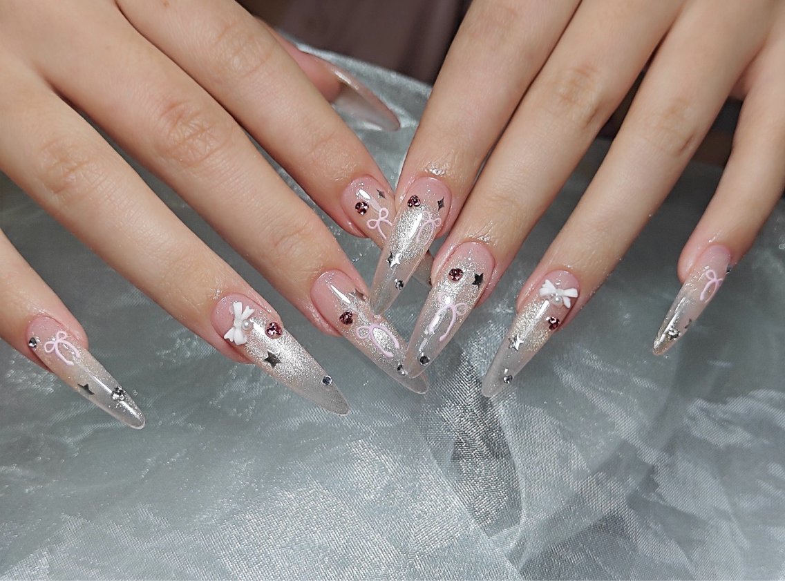 ネイル アートネイル チークネイル ドット フットネイル フレンチネイル ハンドネイル フットネイル 🎃Rina🍁 Mikaのネイルデザイン