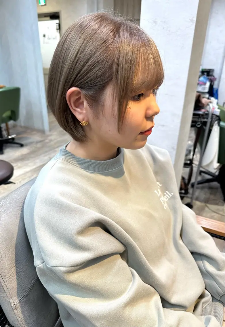 ショート カラー ショートボブ ベージュカラー ブリーチ ミルクティーベージュ ボブ カット ヘアカラー トリートメント 🤍2nd🤍田所 美希のヘアスタイル