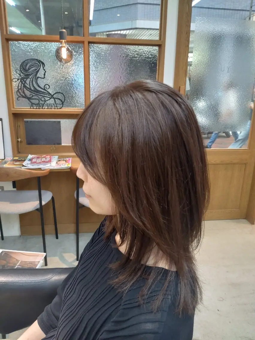 レディースカット+シャンプーの写真