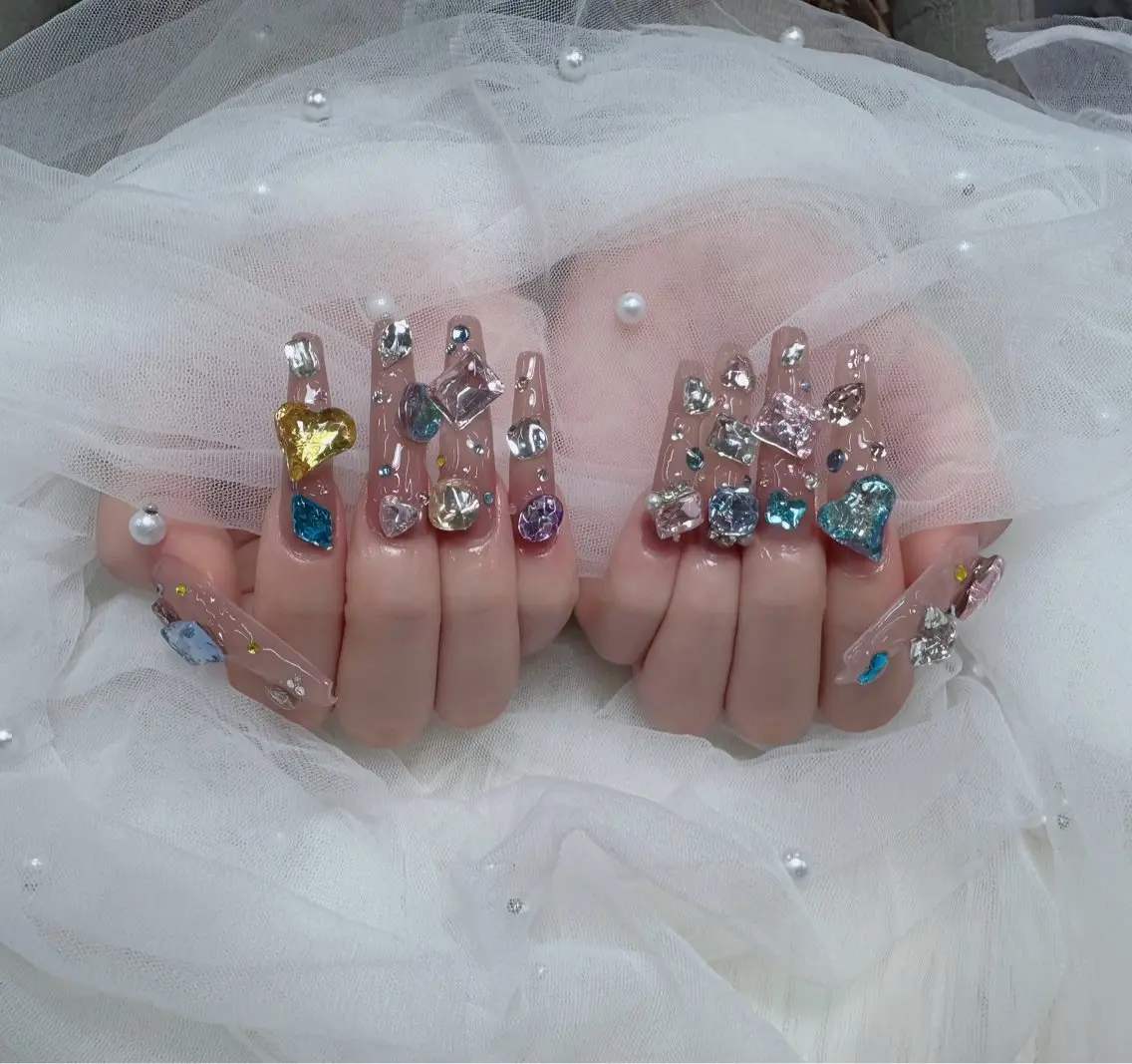 ネイル アートネイル ボルドー フレンチネイル ジェルネイル 氷ネイル・うるうるネイル ハンドネイル Julie NailSalonのネイルデザイン