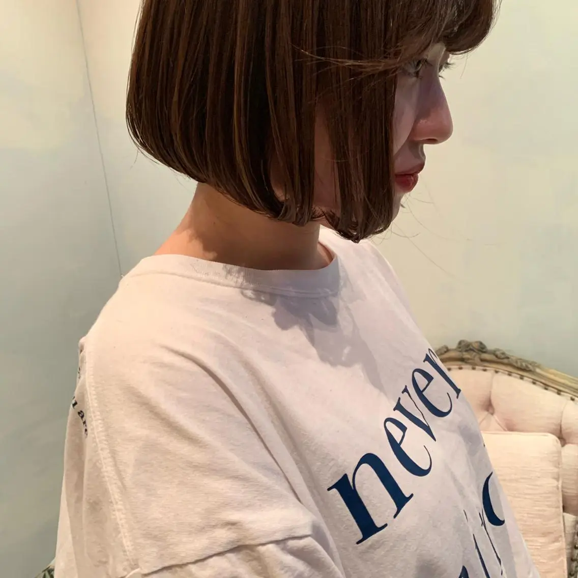 ミディアム SAKINO ベージュカラーのヘアスタイル